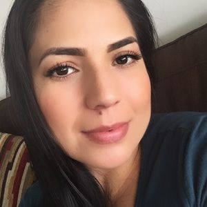 Meet your Posher, Leticia